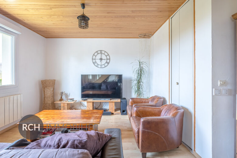 Photos du bien : Adainville – Forêt à pied – Maison familiale avec joli jardin arboré