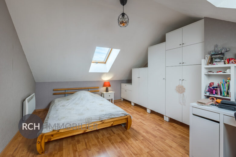 Photos du bien : Adainville – Forêt à pied – Maison familiale avec joli jardin arboré