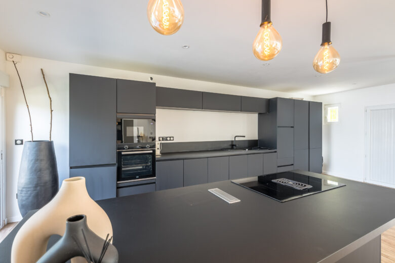 Photos du bien : Gambais – Maison familiale entièrement rénovée avec une belle vue dégagée 