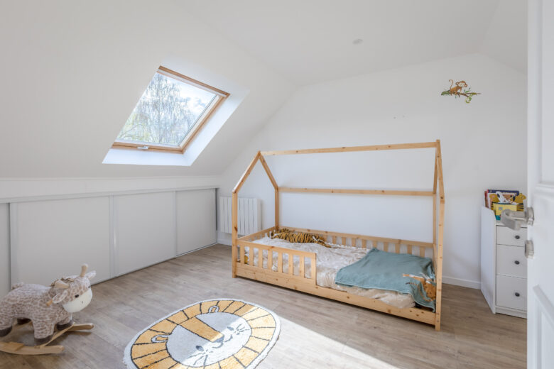 Photos du bien : Gambais – Maison familiale entièrement rénovée avec une belle vue dégagée 