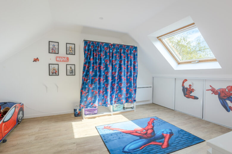 Photos du bien : Gambais – Maison familiale entièrement rénovée avec une belle vue dégagée 