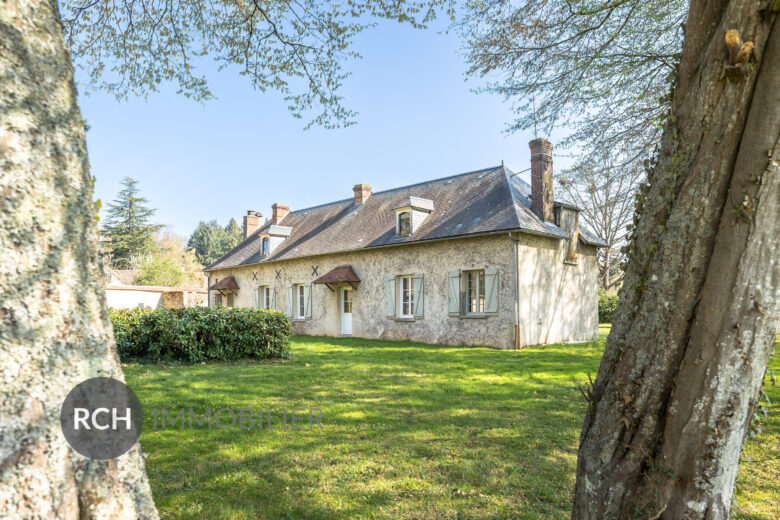 Photos du bien : La Hauteville – Maison à rénover avec grenier à aménager dans un environnement calme