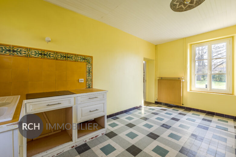 Photos du bien : La Hauteville – Maison à rénover avec grenier à aménager dans un environnement calme