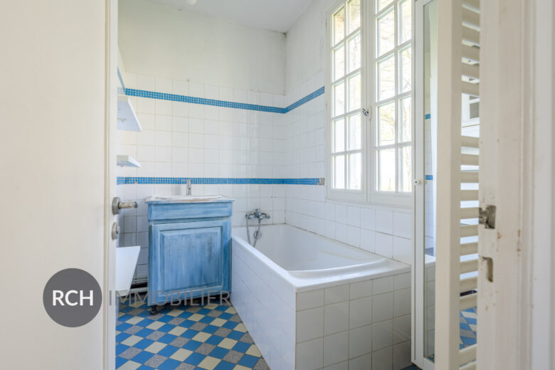 Photos du bien : La Hauteville – Maison à rénover avec grenier à aménager dans un environnement calme