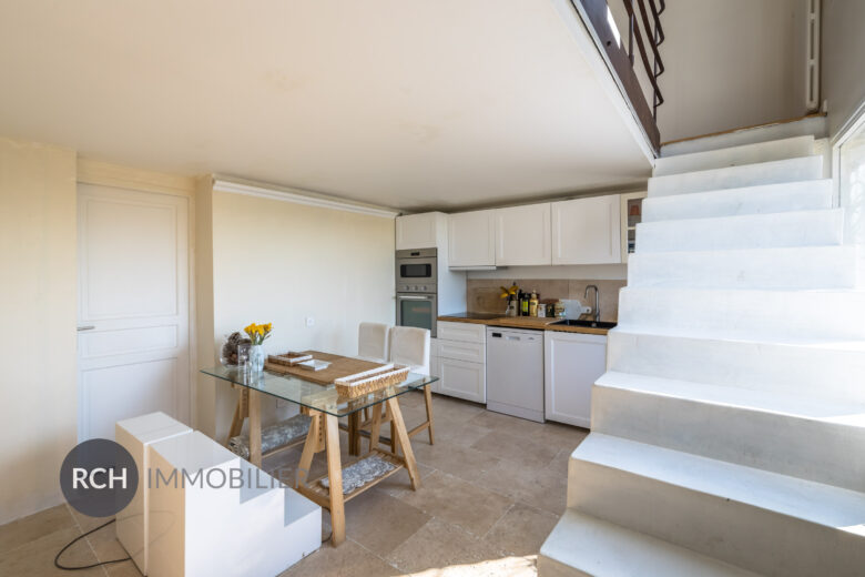 Photos du bien : Exclusivité – Montfort-l&rsquo;Amaury Centre historique – Charmante maison avec vue dégagée