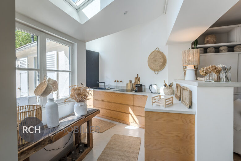 Photos du bien : Montfort l&rsquo;Amaury – Bien unique avec piscine dans le centre historique