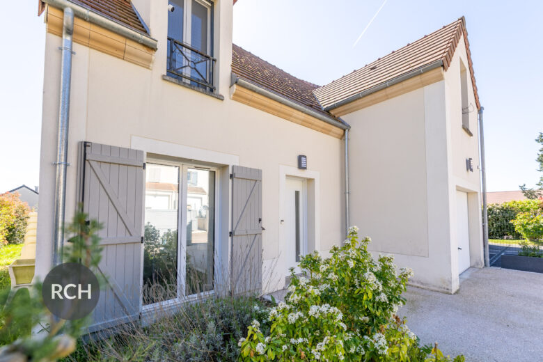 Photos du bien : Exclusivité – Autouillet – Jolie maison récente