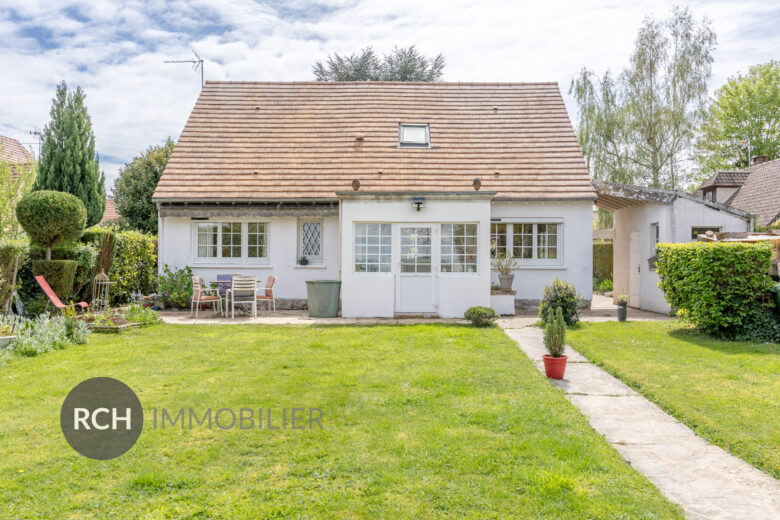 Photos du bien : Le Tremblay-sur-Mauldre – Maison familiale au calme avec joli jardin