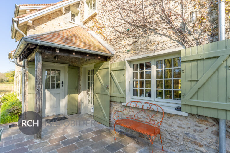 Photos du bien : Gambais – Demeure de charme avec vue dégagée au coeur de la forêt.