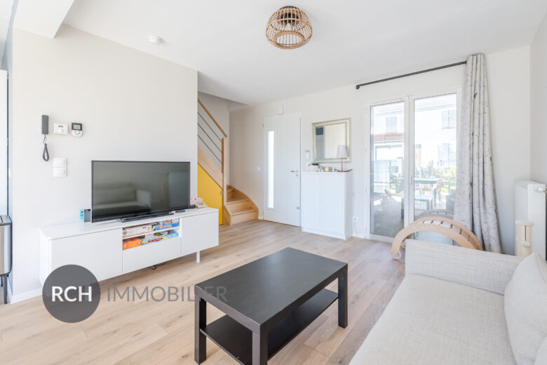 Photos du bien : Exclusivité – Autouillet – Jolie maison récente