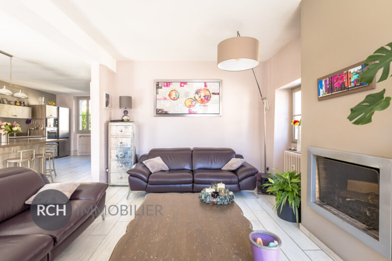 Photos du bien : Houdan Centre – Maison de Maître joliment rénovée au coeur de Houdan