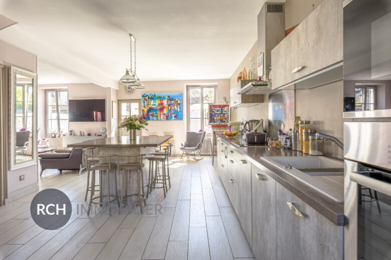 Photos du bien : Houdan Centre – Maison de Maître joliment rénovée au coeur de Houdan