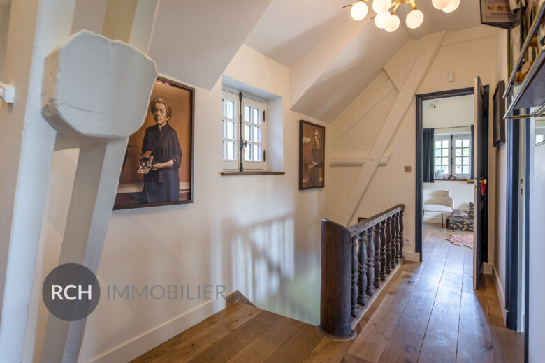 Photos du bien : Gambais – Demeure de charme avec vue dégagée au coeur de la forêt.