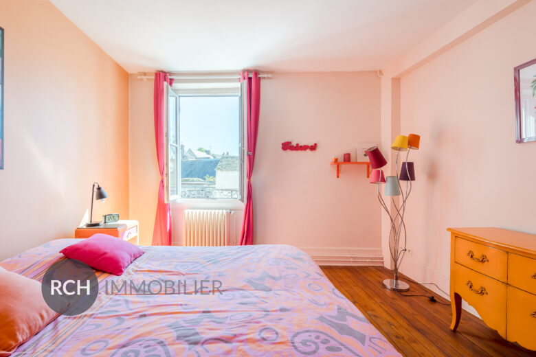 Photos du bien : Houdan Centre – Maison de Maître joliment rénovée au coeur de Houdan