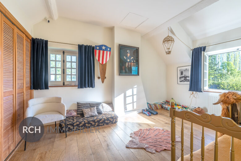 Photos du bien : Gambais – Demeure de charme avec vue dégagée au coeur de la forêt.