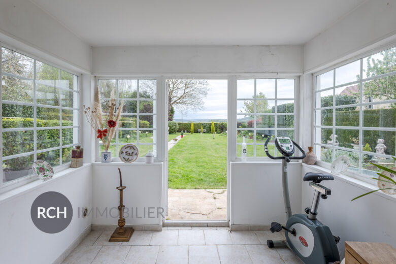 Photos du bien : Le Tremblay-sur-Mauldre – Maison familiale au calme avec joli jardin