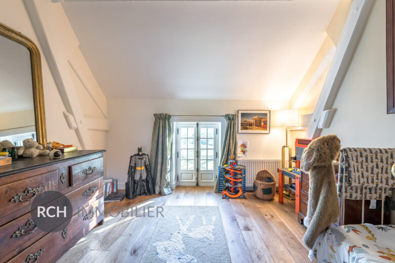 Photos du bien : Gambais – Demeure de charme avec vue dégagée au coeur de la forêt.