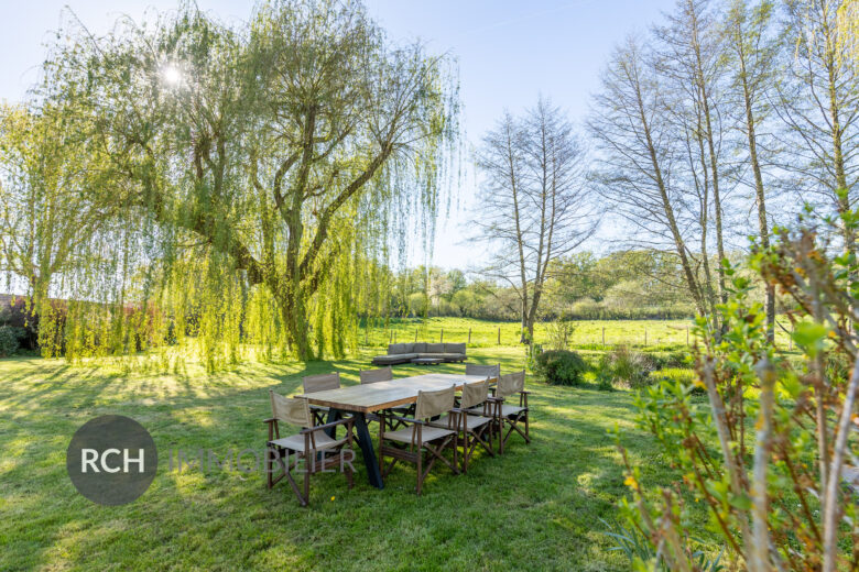 Photos du bien : Gambais – Demeure de charme avec vue dégagée au coeur de la forêt.