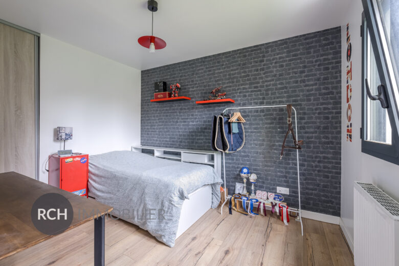 Photos du bien : Méré – Maison familiale récente avec de beaux volumes