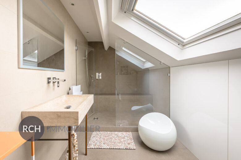 Photos du bien : Exclusivité – Boissy-Sans-Avoir – Maison familiale entièrement rénovée située au coeur d&rsquo;un village