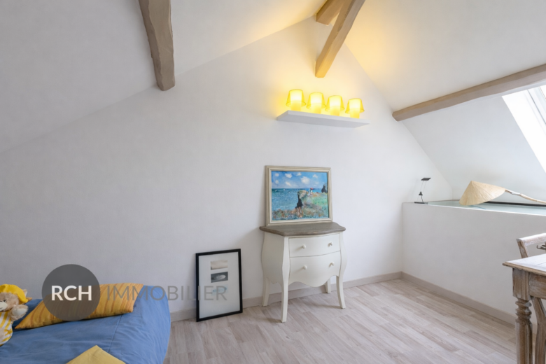 Photos du bien : Exclusivité – Boissy-Sans-Avoir – Maison familiale entièrement rénovée située au coeur d&rsquo;un village