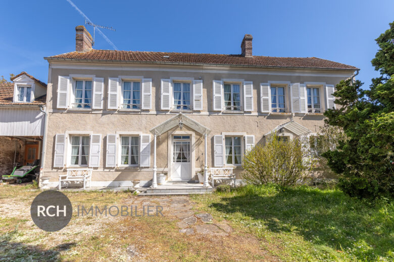 Photos du bien : Flexanville – Maison bourgeoise en coeur de village