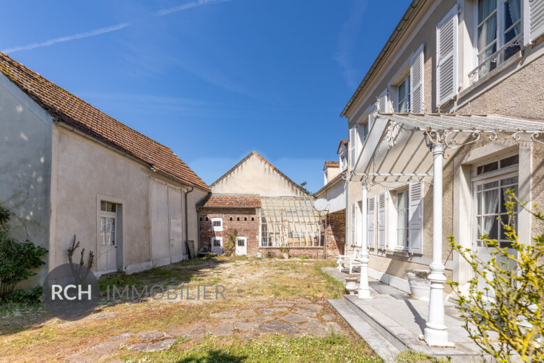 Photos du bien : Flexanville – Maison bourgeoise en coeur de village