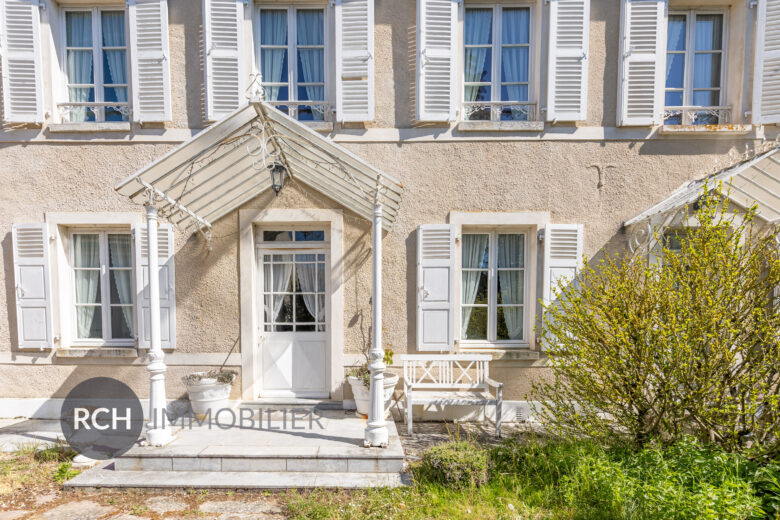 Photos du bien : Flexanville – Maison bourgeoise en coeur de village