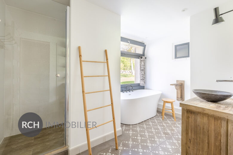 Photos du bien : Flexanville – Propriété d&rsquo;exception avec piscine chauffée sur un beau parc arboré