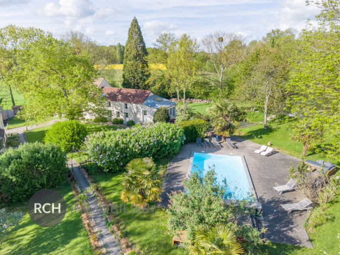 Photos du bien : Flexanville – Propriété d&rsquo;exception avec piscine chauffée sur un beau parc arboré