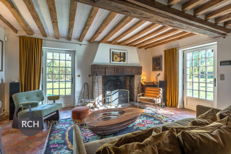 Photos du bien : Gambais – Demeure de charme avec vue dégagée au coeur de la forêt.