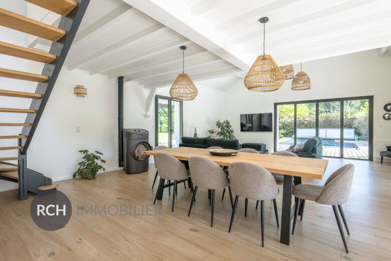 Photos du bien : Gambais – Propriété entièrement rénovée dans un environnement privilégié avec piscine chauffée