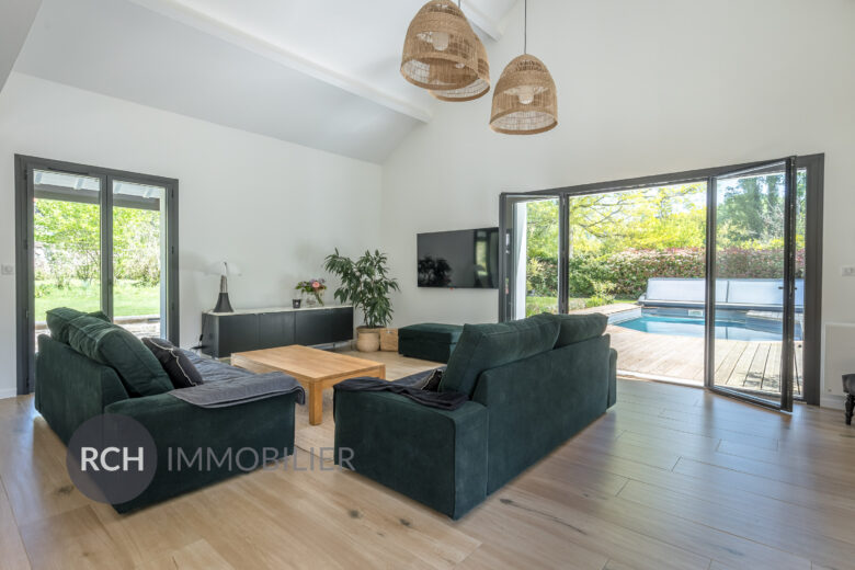 Photos du bien : Gambais – Propriété entièrement rénovée dans un environnement privilégié avec piscine chauffée