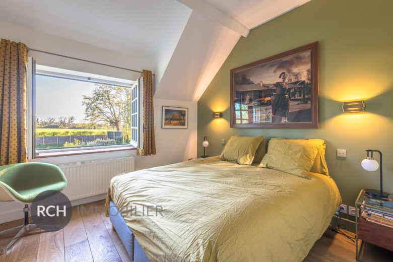 Photos du bien : Gambais – Demeure de charme avec vue dégagée au coeur de la forêt.