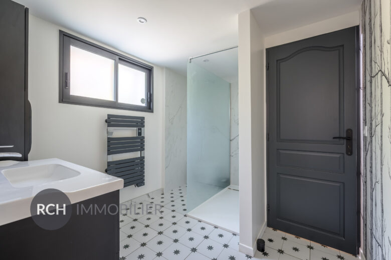 Photos du bien : Gambais – Propriété entièrement rénovée dans un environnement privilégié avec piscine chauffée