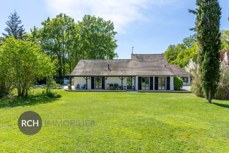 Photos du bien : Gambais – Propriété entièrement rénovée dans un environnement privilégié avec piscine chauffée