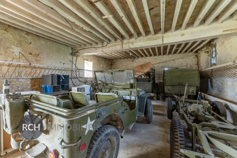 Photos du bien : Exclusivité – Garancières – Grange de caractère avec espaces généreux à valoriser