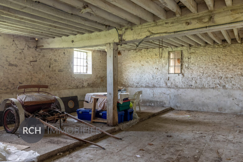 Photos du bien : Exclusivité – Garancières – Grange de caractère avec espaces généreux à valoriser