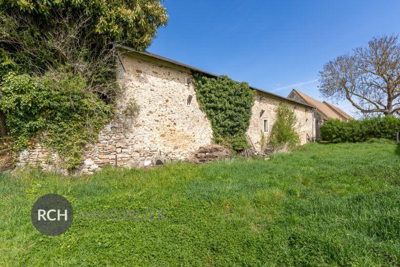 Photos du bien : Exclusivité – Garancières – Grange pleine de potentiel avec de beaux volumes à exploiter