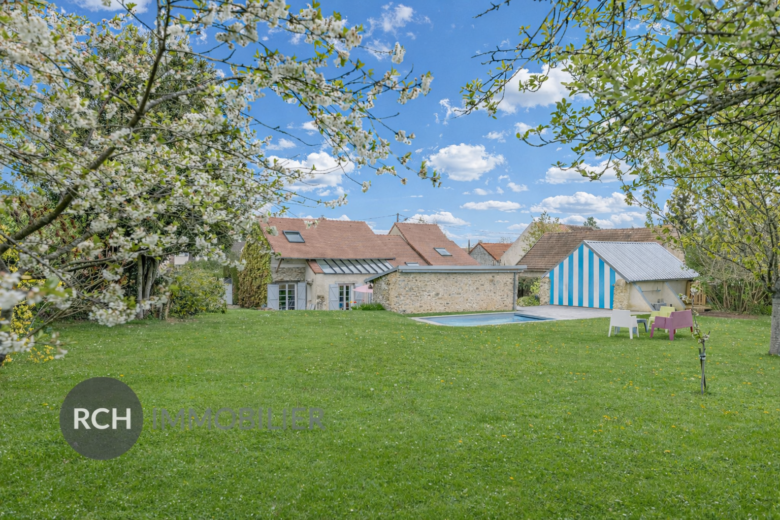 Photos du bien : Exclusivité – Boissy-Sans-Avoir – Maison familiale entièrement rénovée située au coeur d&rsquo;un village