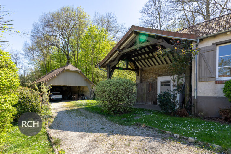 Photos du bien : Le Tremblay-sur-Mauldre – Splendide Maison de Maitre avec grand jardin arboré en coeur de village
