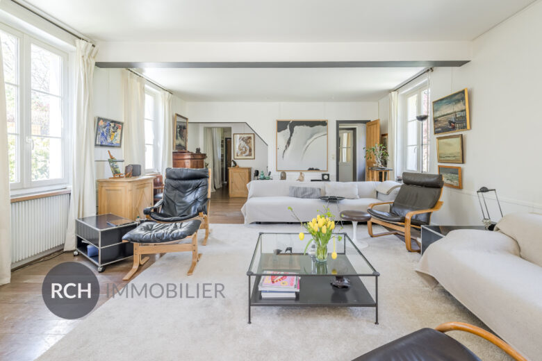 Photos du bien : Le Tremblay-sur-Mauldre – Splendide Maison de Maitre avec grand jardin arboré en coeur de village