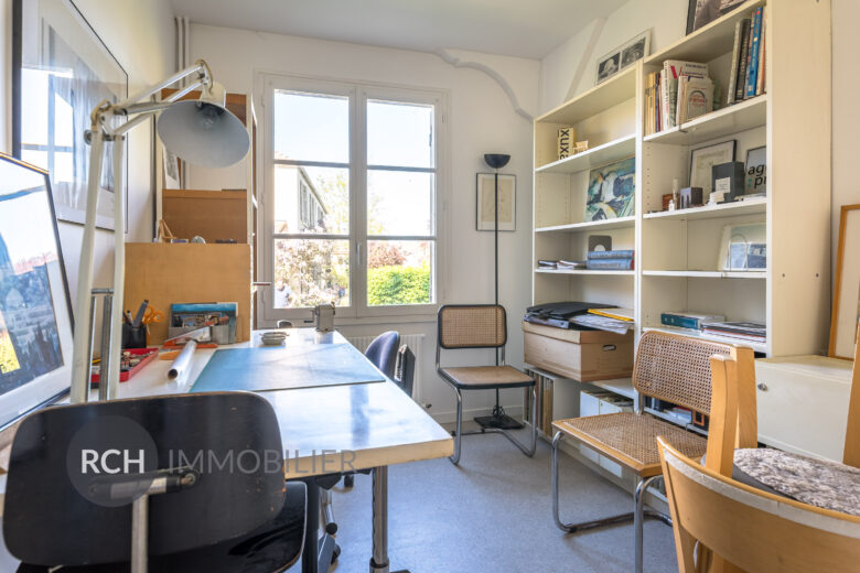 Photos du bien : Le Tremblay-sur-Mauldre – Splendide Maison de Maitre avec grand jardin arboré en coeur de village