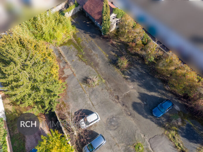 Photos du bien : Exclusivité – Maulette – Grange non viabilisée sur un terrain de 1 445 m2