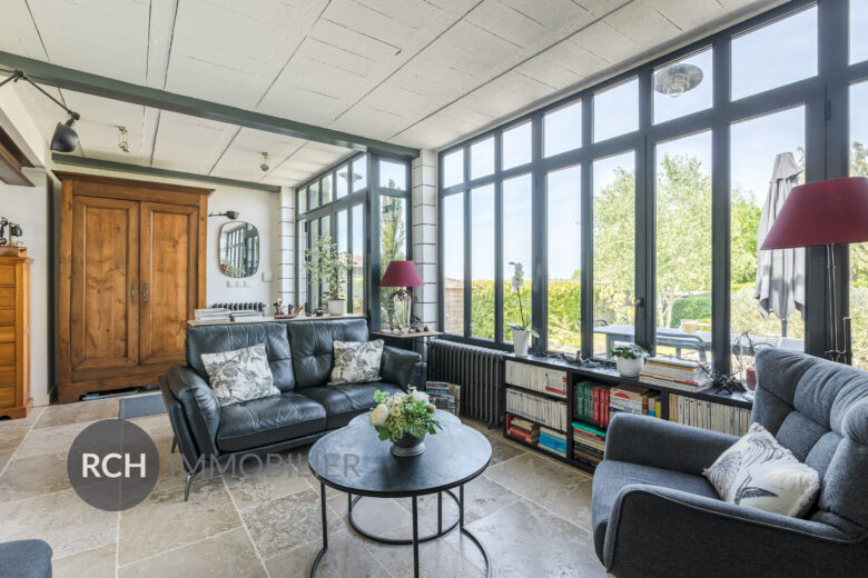 Photos du bien : Seul mandataire – Méré – Maison ancienne rénovée avec des matériaux de qualité et joli jardin