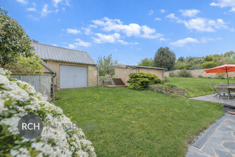 Photos du bien : Exclusivité – Boissy-Sans-Avoir – Maison familiale entièrement rénovée située au coeur d&rsquo;un village