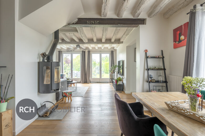 Photos du bien : Exclusivité – Location – Auteuil-le-Roi – Charmante maison meublée sur un beau terrain avec jacuzzi