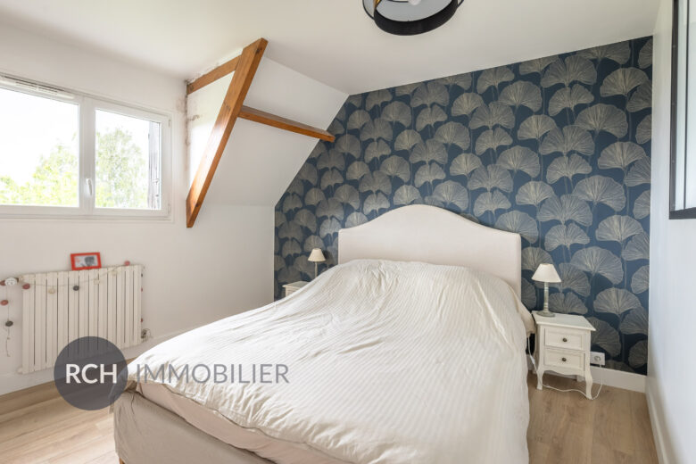 Photos du bien : Exclusivité – Location – Auteuil-le-Roi – Charmante maison meublée sur un beau terrain avec jacuzzi