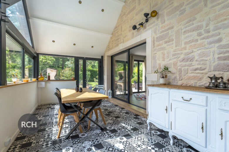 Photos du bien : Gambais – Charmante maison familiale sur un beau terrain avec forêt à pied