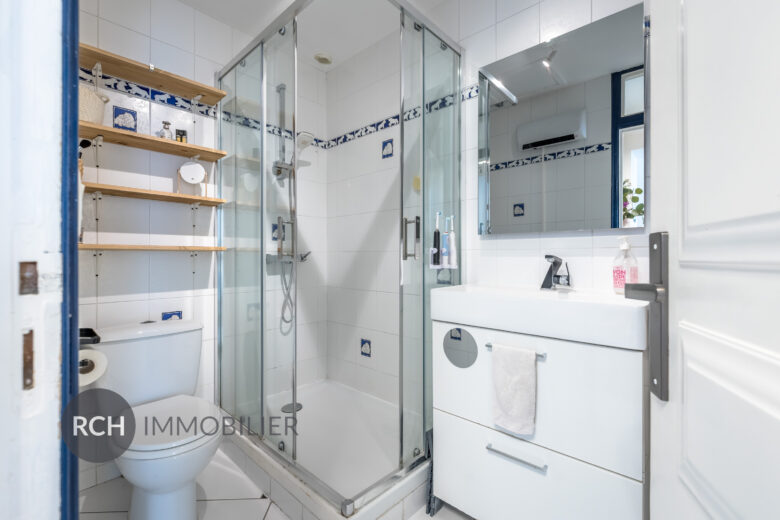 Photos du bien : Exclusivité – Montfort-l’Amaury Centre – Bel appartement avec jardin au coeur du village